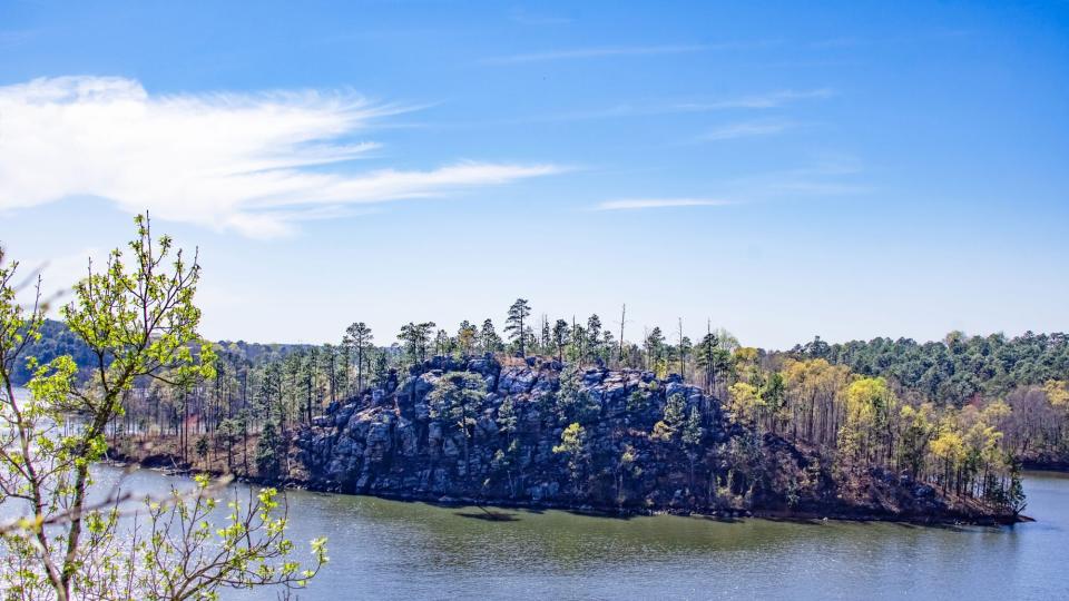 Lake Martin, AL, Rock Outcropping