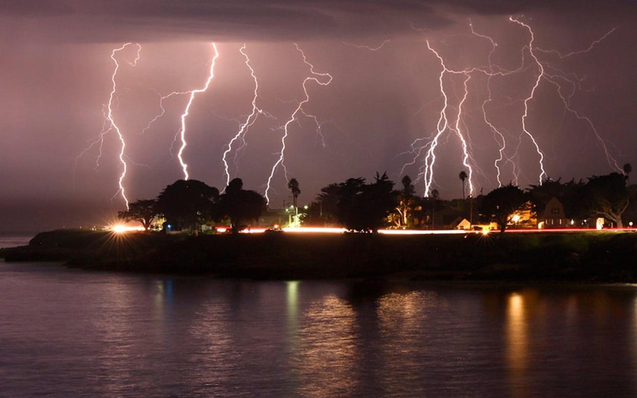 A rare lightning storm crackles over Mitchell's Cove - Shmuel Thaler