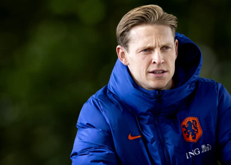 El centrocapista neerlandés Frenkie de Jong, durante una sesión de entrenamiento de la selección de Países Bajos en su preparación para la Eurocopa-2024, en el KNVB Campus en Zeist, el 9 de junio de 2024 (Koen van Weel)