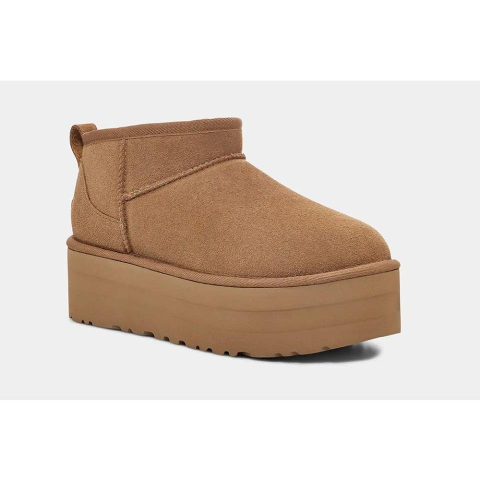 <p><a href="https://go.redirectingat.com?id=74968X1596630&url=https%3A%2F%2Fwww.ugg.com%2Fwomen-boots-classic-boots%2Fclassic-ultra-mini-platform%2F1135092.html&sref=https%3A%2F%2Fwww.cosmopolitan.com%2Fstyle-beauty%2Ffashion%2Fg46721674%2Fbest-gifts-for-17-year-olds%2F" rel="nofollow noopener" target="_blank" data-ylk="slk:Shop Now;elm:context_link;itc:0;sec:content-canvas" class="link ">Shop Now</a></p><p>Women's Classic Ultra Mini Platform</p><p>UGG</p><p>$160.00</p><span class="copyright">UGG</span>