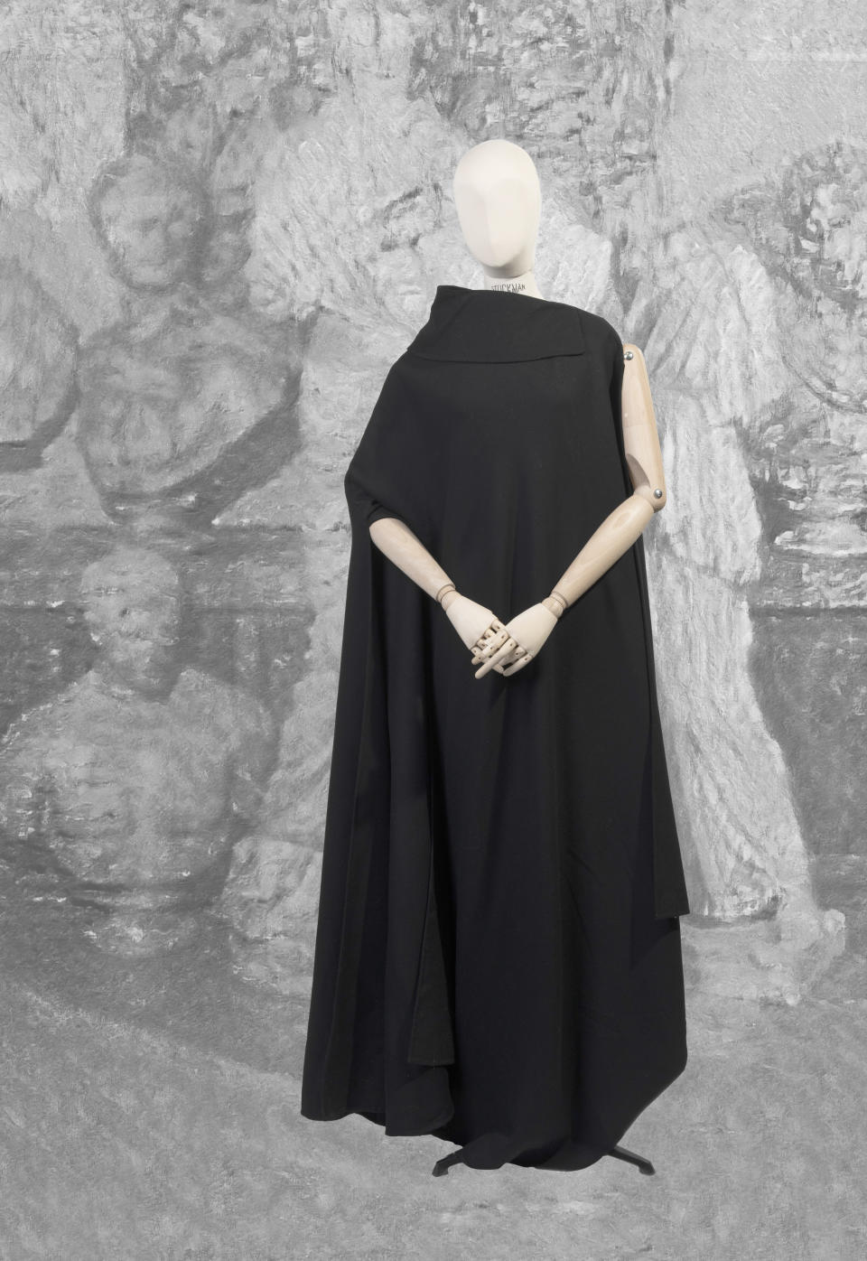 Grès, haute couture collection, circa 1970. - Credit: François Benedetti, courtesy of Cornette de Saint Cyr