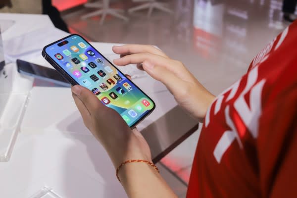 iPhone以Face ID取代Touch ID真的好用嗎？兩派網友掀論戰，臉部辨識因1