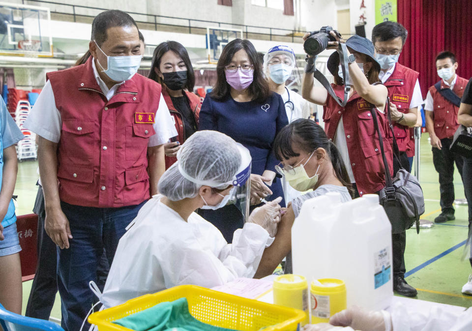 新北市校園BNT接種首日  學生：很期待增加保護力
