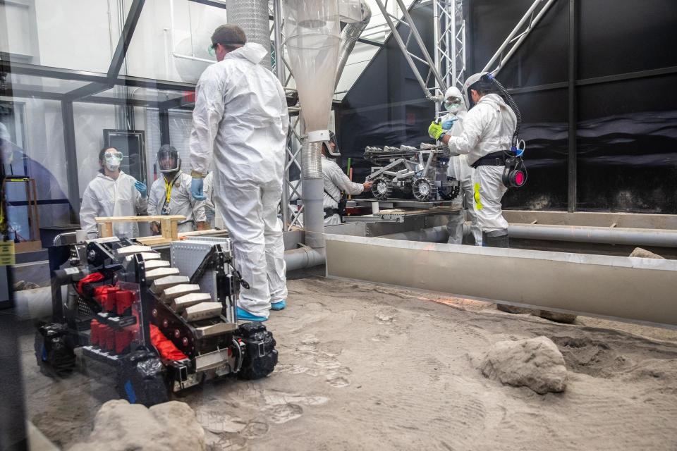 mining robot on simulated regolith