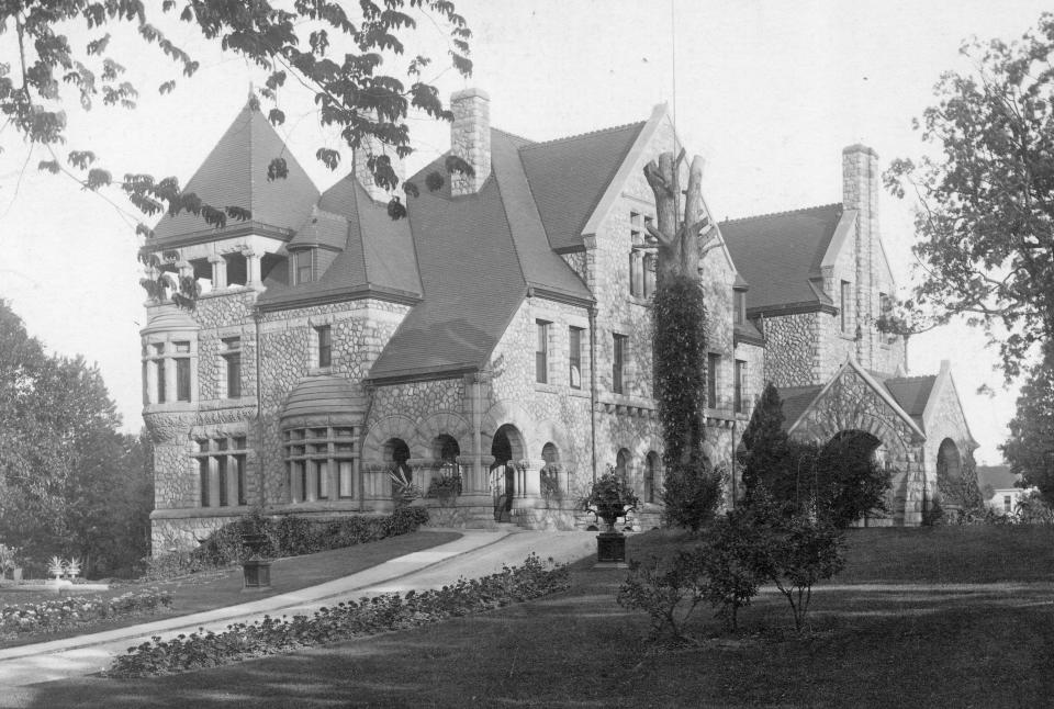 This photograph taken around 1902 shows Tippecanoe Place, the mansion Clement Studebaker built in 1889.