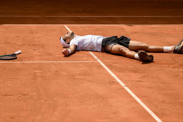 El emocionado festejo de Pedro Cachin tras vencer al español Albert Ramos Viñolas y obtener su primer título ATP