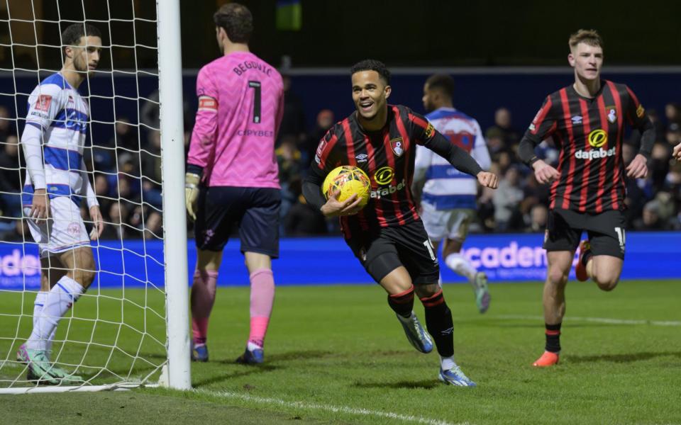 Justin Kluivert (C) - Sixth-tier Maidstone stun Stevenage to reach fourth round