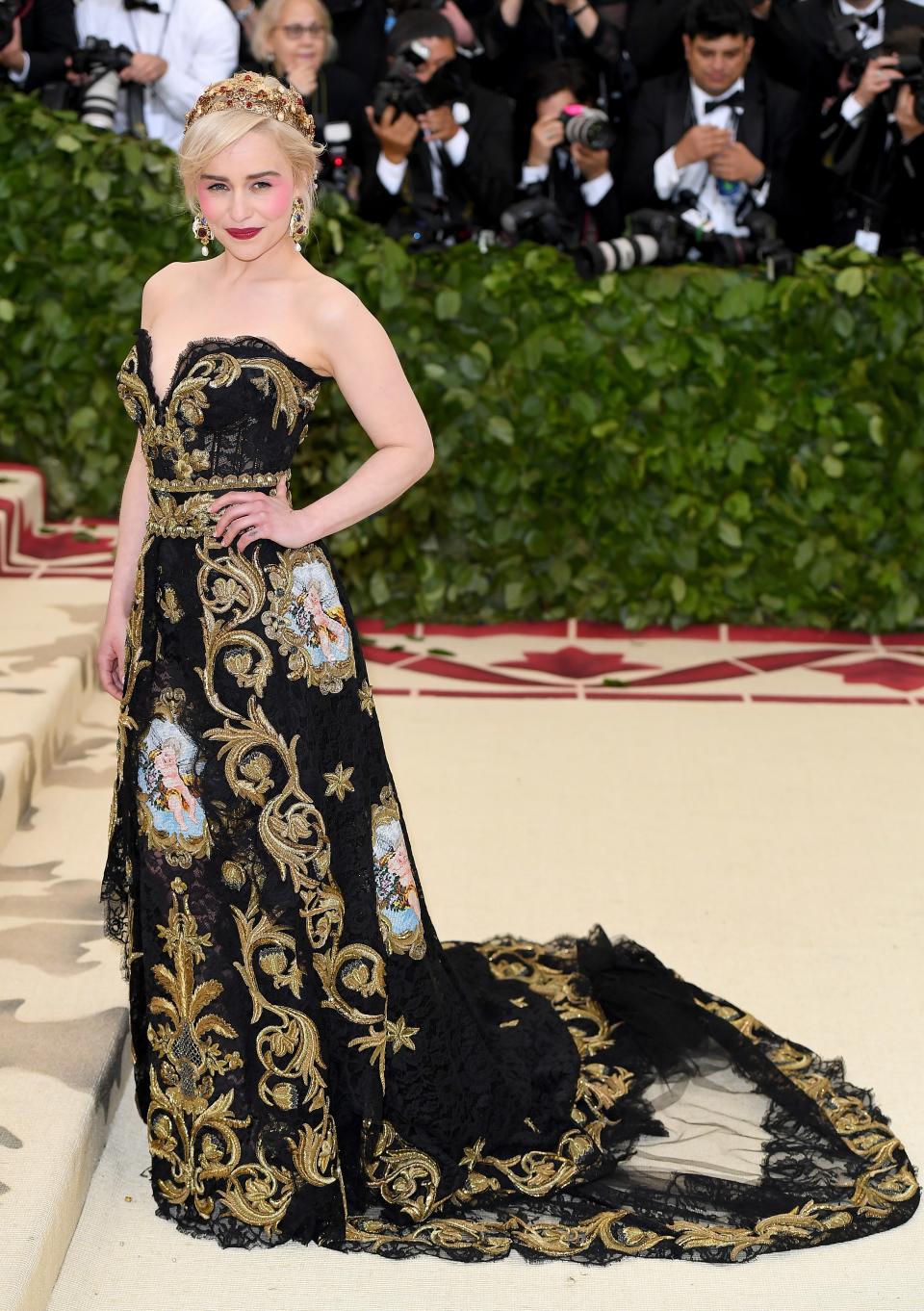 <h1 class="title">Emilia Clarke in Dolce & Gabbana Alta Moda</h1><cite class="credit">Photo: Getty Images</cite>