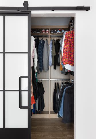 BIG DESIGN FOR TINY CLOTHES — LA CLOSET DESIGN