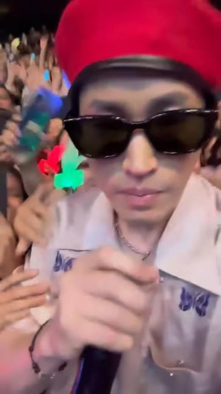 Tablo在墨西哥演出時突然表示想上廁所，將舞台交給另兩位成員撐場。（翻攝自Tablo Instagram）