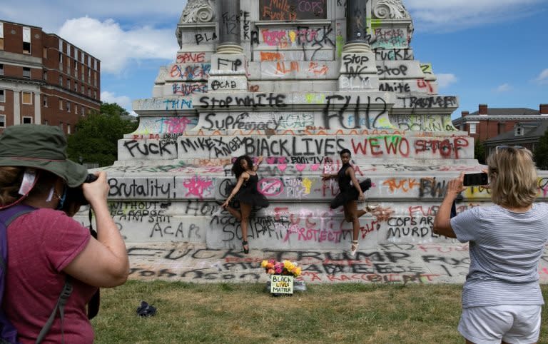 Un monumento a Robert E. Lee vandalizado en Virginia