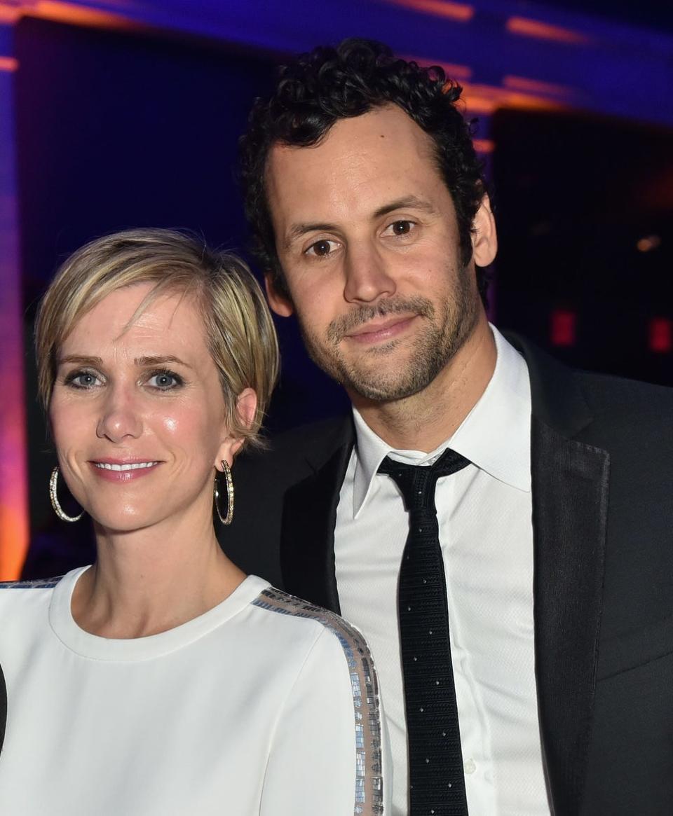 Kristen Wiig and Avi Rothman pose for a photo while attending the American Museum of Natural History's 2016 Museum Gala on November 17, 2016