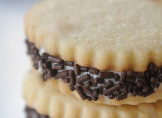 <strong>Get the <a href="http://cupcakesandcashmere.com/peanut-butter-ice-cream-sandwiches/" target="_hplink">Peanut Butter Ice Cream Sandwiches recipe</a> by Cupcakes and Cashmere</strong>