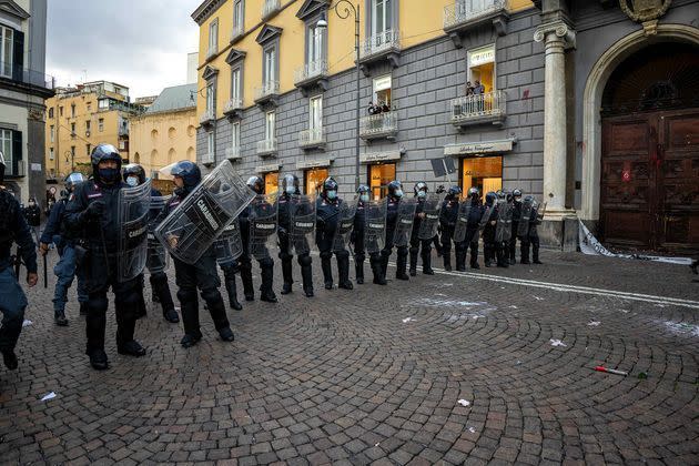 <p>Naples, samedi 24 octobre.</p>