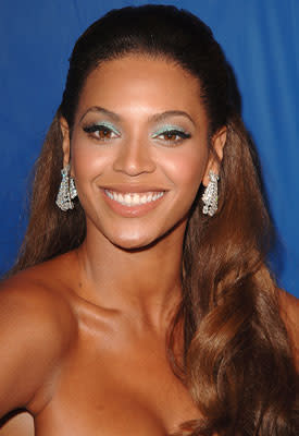 Beyonce Knowles at the Los Angeles premiere of DreamWorks Pictures' and Paramount Pictures' Dreamgirls