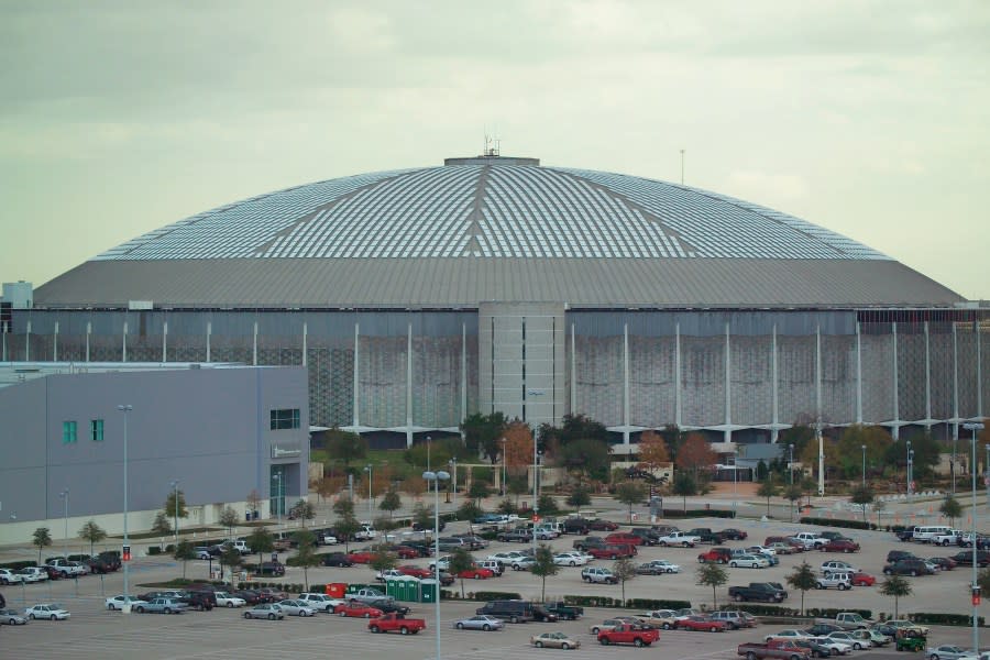 HOUSTON, TX – DECEMBER 28: A general view of the exterior of the Astrodome the former home of the Houston Astros on December 28, 2004 in Houston, Texas. (Photo by Tom Szczerbowski/Getty Images)