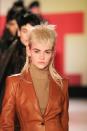 <p>En 2013, le styliste et grand couturier français Jean-Paul Gaultier l’avait mise au centre de son défilé dont faisait notamment partie l’actrice et mannequin britannique Cara Delevingne. Crédit photo : Getty Images </p>