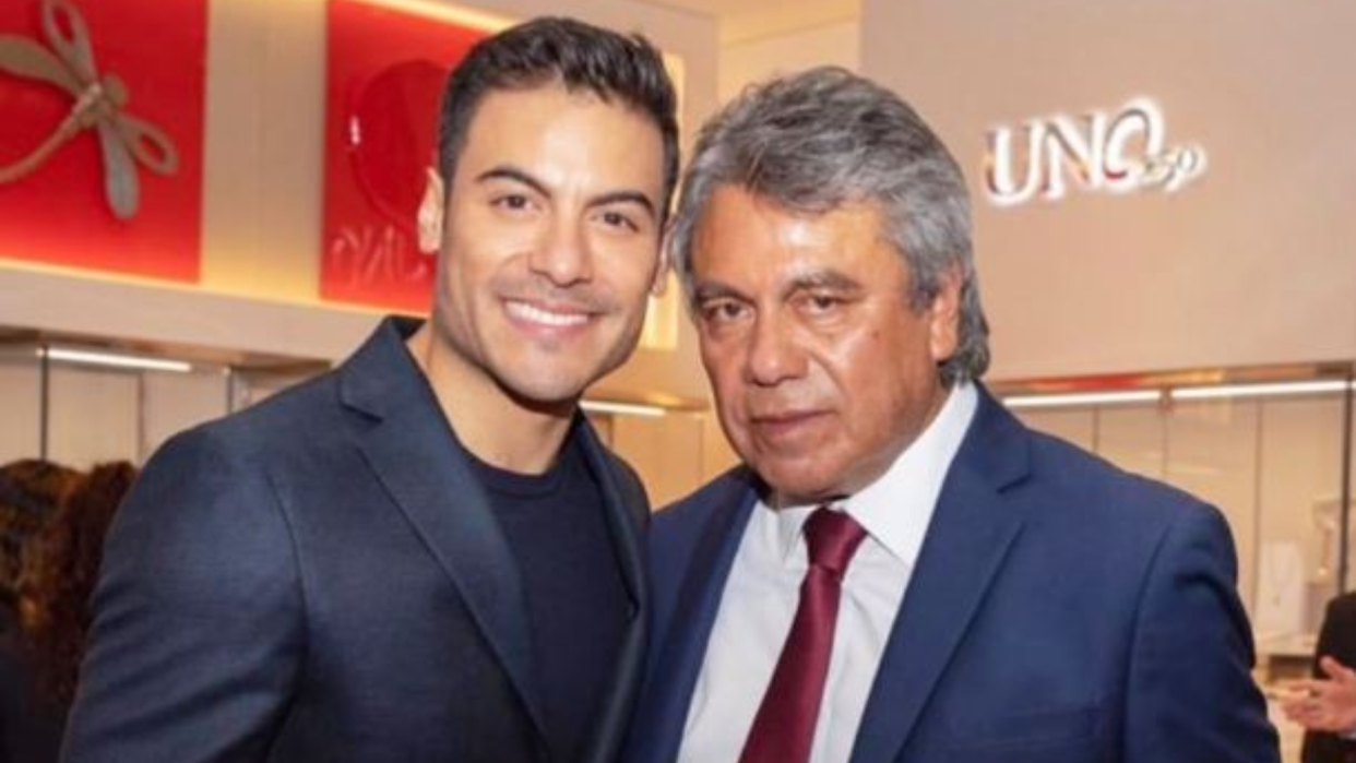 Carlos Rivera con padre / Cortesía