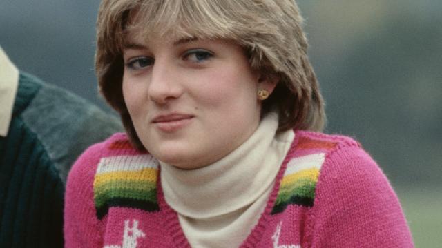 Princess Diana's lookalike niece Eliza Spencer channels aunt's off-duty  style in crochet sweater and retro jeans