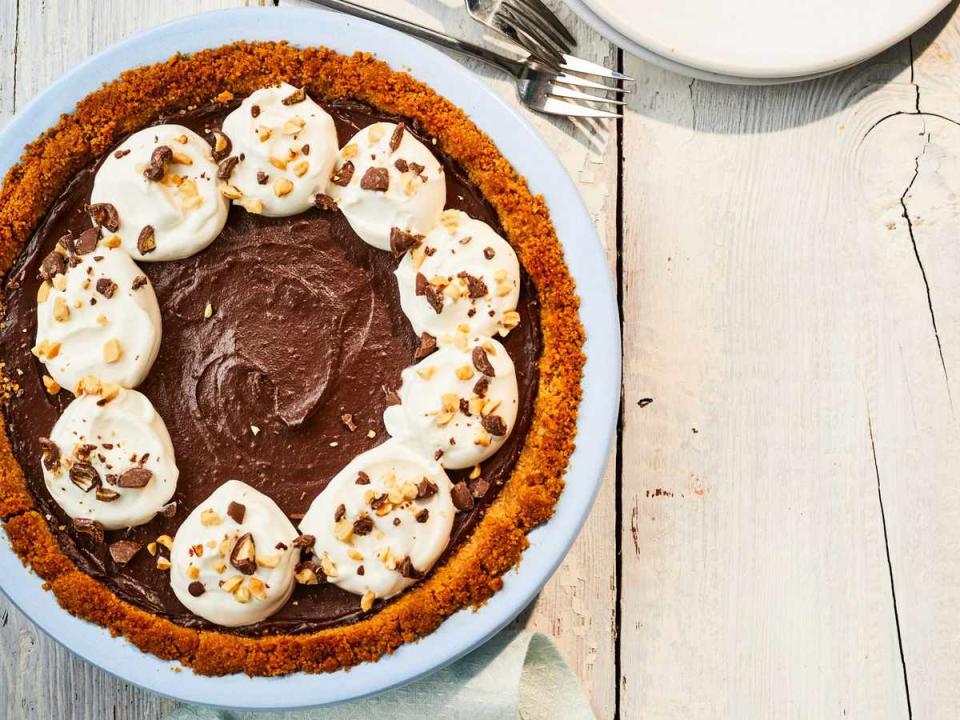 Chocolate-Peanut Butter Icebox Pie