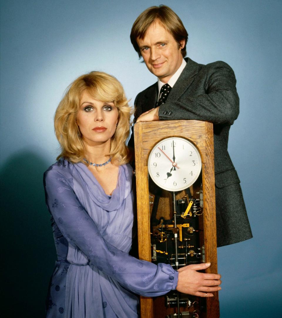 Joanna Lumley as Sapphire and McCallum as Steel in Sapphire and Steel