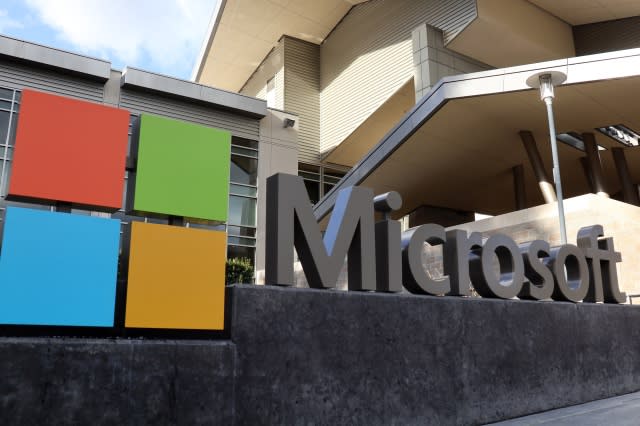 REDMOND, UNITED STATES - 2021/01/25: Microsoft logo seen at their building in Redmond. Microsoft will publish fiscal year 2021 second-quarter financial results on January 26. (Photo by Toby Scott/SOPA Images/LightRocket via Getty Images)