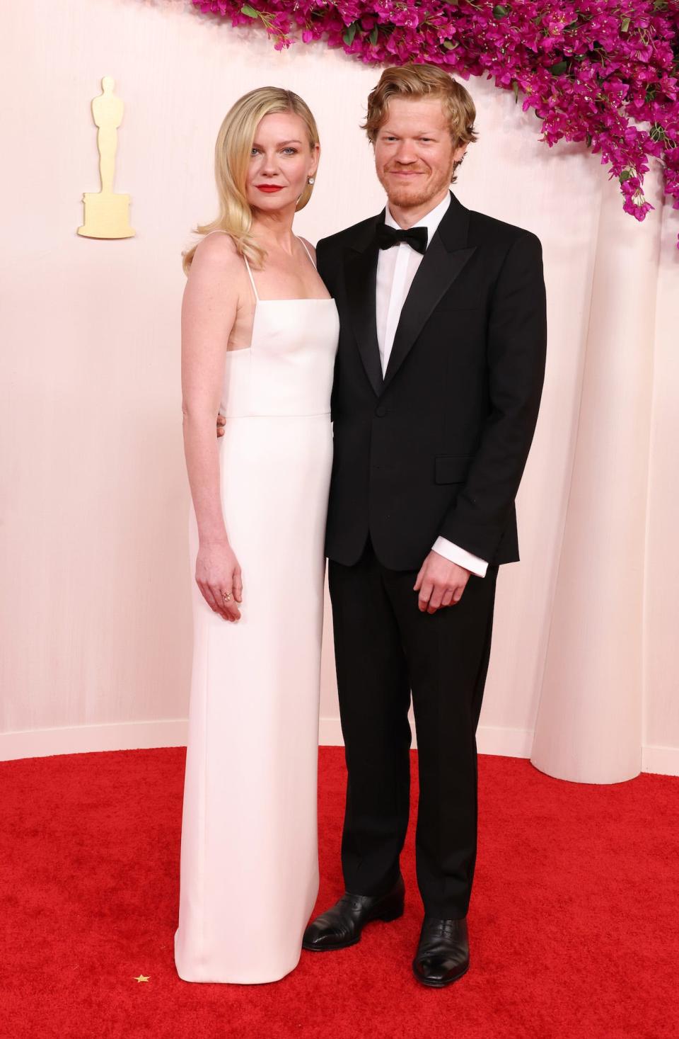 Kirsten Dunst and Jesse Plemons attend the 96th Annual Academy Awards.