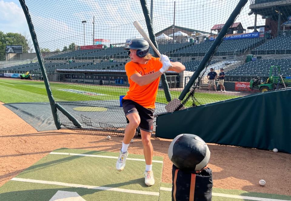 Orioles prospect Jackson Holliday taking batting practice before a game with the Double-A Bowie Baysox