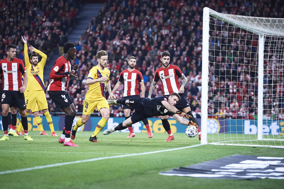 BILBAO, SPAIN - FEBRUARY 06: Unai Simon of Athletic Club in action  during the Copa del Rey quarter final match between Athletic Bilbao and FC Barcelona at Estadio de San Mames on February 06, 2020 in Bilbao, Spain. (Photo by Juan Manuel Serrano Arce/Getty Images)