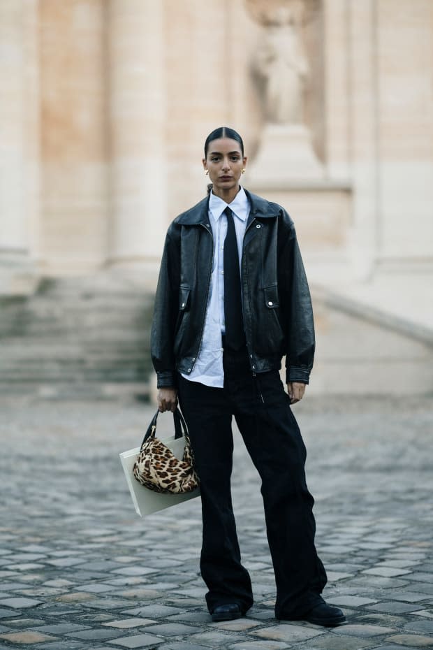 Showgoers Wore Feathers — Yes, Feathers — on Day 8 of Paris