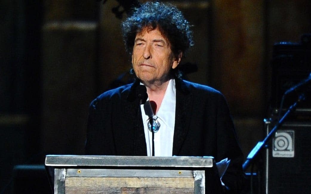 Bob Dylan declined to attend the Nobel banquet - Invision