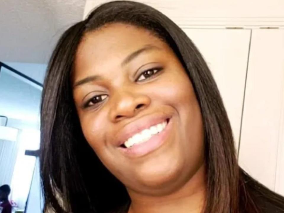 Ajike ‘AJ’ Owens, mother of four, was shot dead through a closed door after she went to retrieve an iPad her children left behind (GoFundMe)