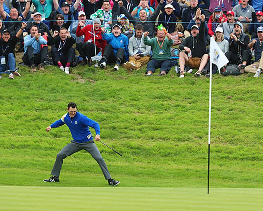 Der Deutsche Martin Kaymer trug mit einem starken Schlusstag zum Erfolg bei. Nach dem Sieg entlädt sich seine ganze Anspannung