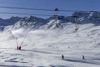 Ski season preparation in Val Thorens