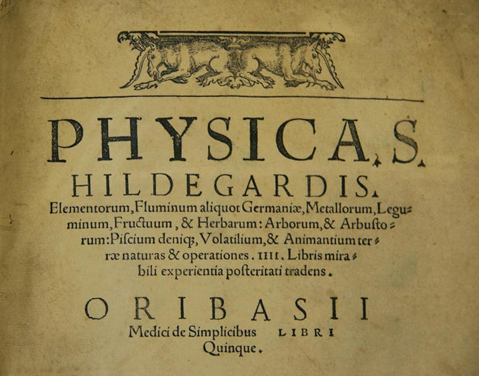 <em>Physica</em>, la historia natural escrita por Hildegarda de Bingen, forma parte de un importante tratado de medicina de la Edad Media. <a href="https://mujeresconciencia.com/2015/06/29/una-sorprendente-estudiosa-del-siglo-xii-hildegard-von-bingen/physicas_22022008_001_s2_w980h550/" rel="nofollow noopener" target="_blank" data-ylk="slk:Mujeres con ciencia;elm:context_link;itc:0;sec:content-canvas" class="link ">Mujeres con ciencia</a>