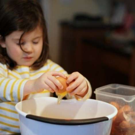 Can 2-year-olds handle cooking classes? These Maryland preschoolers sure can.