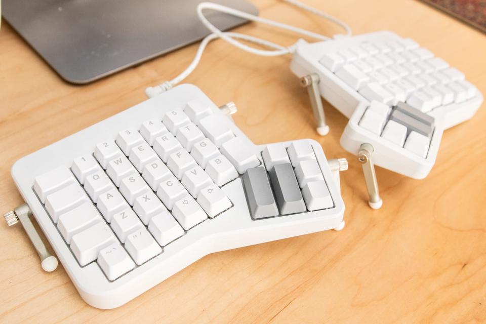 Ergonomic keyboard