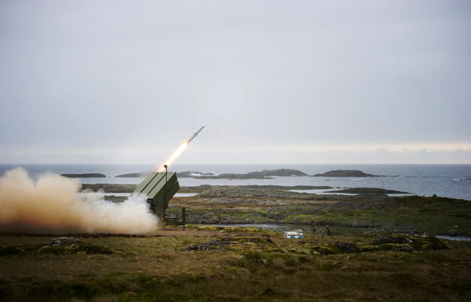 Test launch of NASAMS, here seen firing an AIM-120 AMRAAM missile. <em>Kongsberg</em>