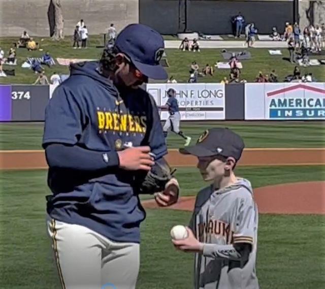 Algoma, Milwaukee boys to throw first pitch at Brewers spring training