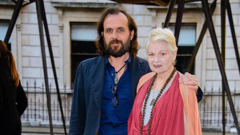 Vivienne Westwood zusammen mit ihrem Ehemann Andreas Kronthaler