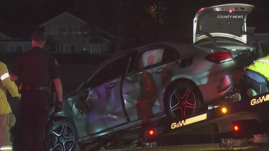 Woman dead after vehicle crashes into lake in Irvine 