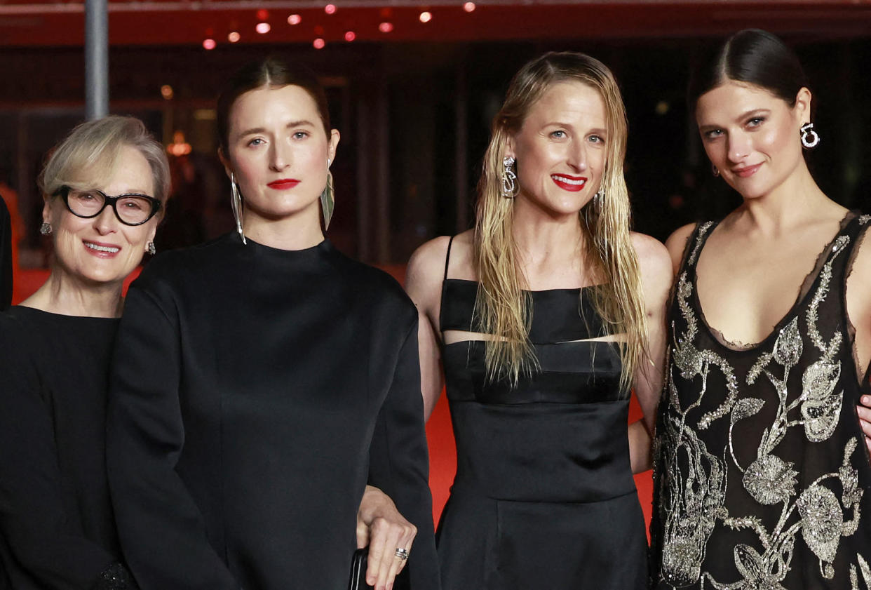 Meryl Streep with her daughters Grace Gummer, Mamie Gummer, and Louise Jacobson  (Michael Tran / AFP via Getty Images)