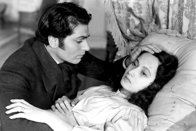 <p>Everett</p> Laurence Olivier and Merle Oberon in ‘Wuthering Heights’