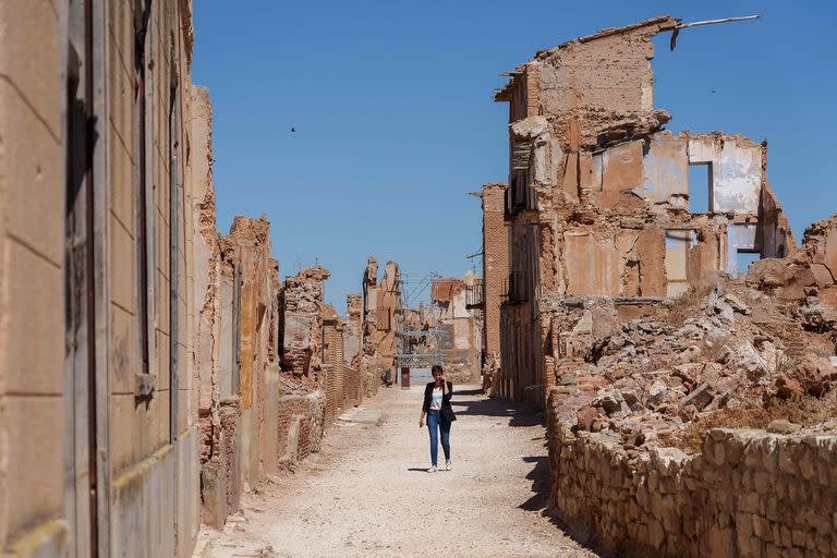 España; Guerra Civil Española; Ruinas; cementerio; mundo; Belchite; Zaragoza