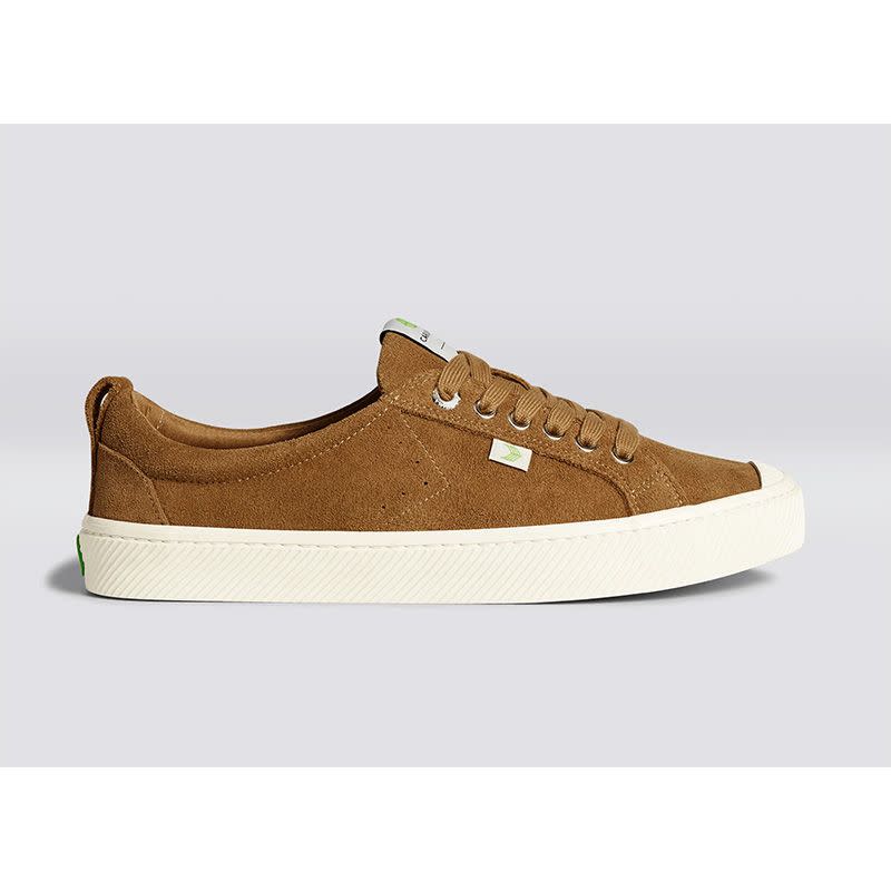 <p><a href="https://go.redirectingat.com?id=74968X1596630&url=https%3A%2F%2Fwww.cariuma.com%2Fproducts%2Foca-low-camel-brown-suede-sneaker-men%3Fmaterial%3Dsuede&sref=https%3A%2F%2Fwww.esquire.com%2Flifestyle%2Fg45755954%2Ftop-christmas-gift-ideas%2F" rel="nofollow noopener" target="_blank" data-ylk="slk:Shop Now;elm:context_link;itc:0;sec:content-canvas" class="link rapid-noclick-resp">Shop Now</a></p><p>OCA Camel Suede Sneakers</p><p>cariuma.com</p><p>$105.00</p>