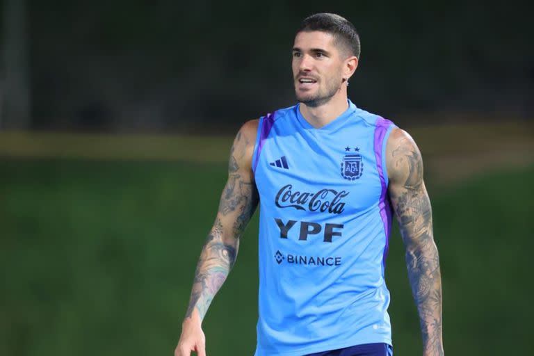 Alarma en el entrenamiento de la selección argentina: Rodrigo De Paul se entrenó diferencial y encendió las dudas sobre su participación contra Países Bajos