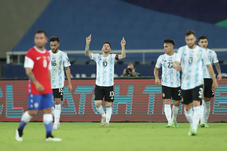 El festejo de Messi, tras su golazo de tiro libre