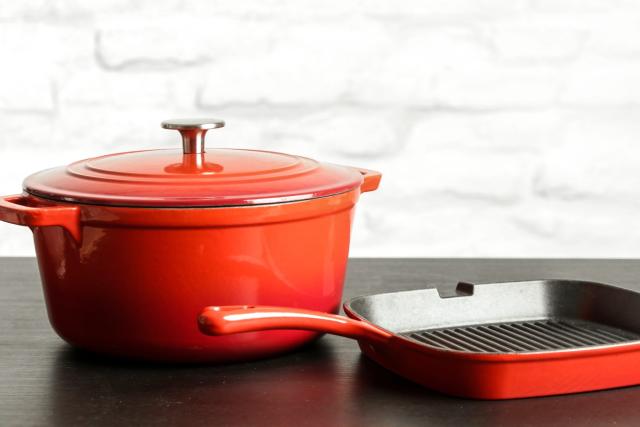 Le Creuset Enamel Cast Iron Cookware Cleaner