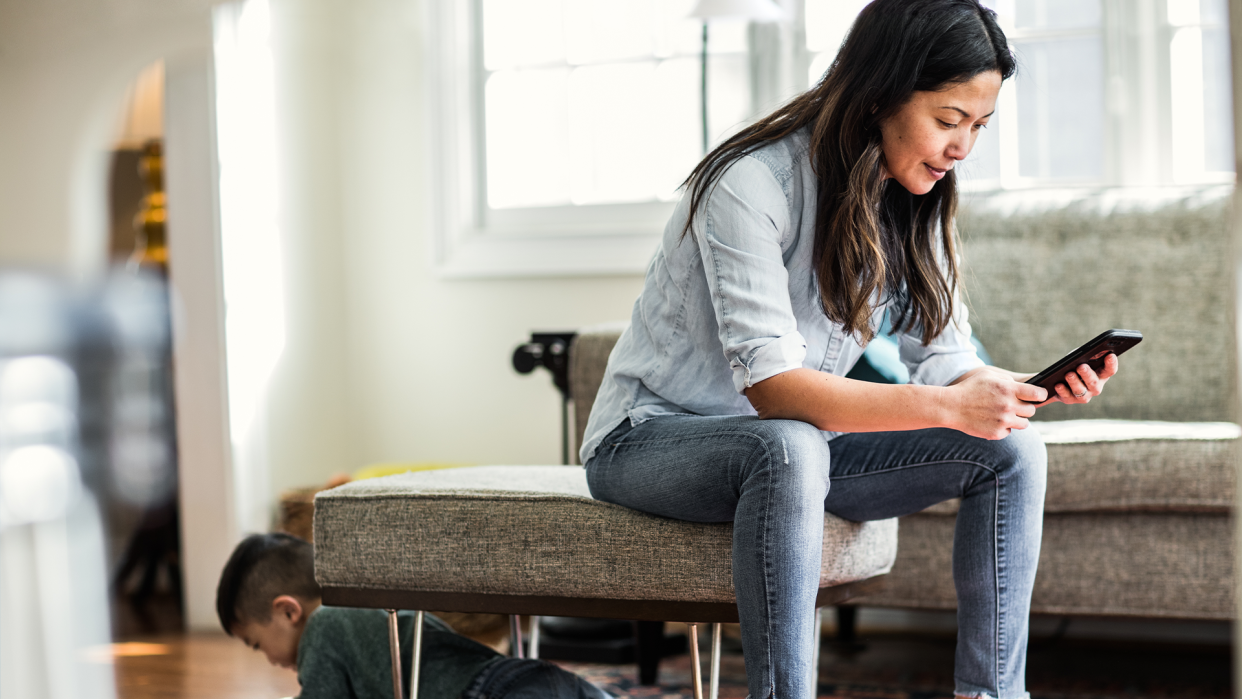 For single moms by choice, dating after having a kid on their own terms can be tricky. (Photo: Getty)