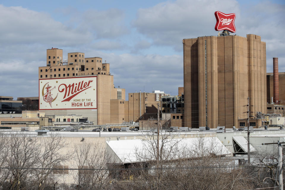 Former and current employees at the Molson Coors Brewing Co. in Milwaukee have said that they have experienced acts of racism at the facility. (Photo: Kamil Krzaczynski via Getty Images)